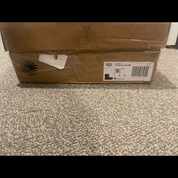 UGG Winter mini boots - Picture 11 of 12